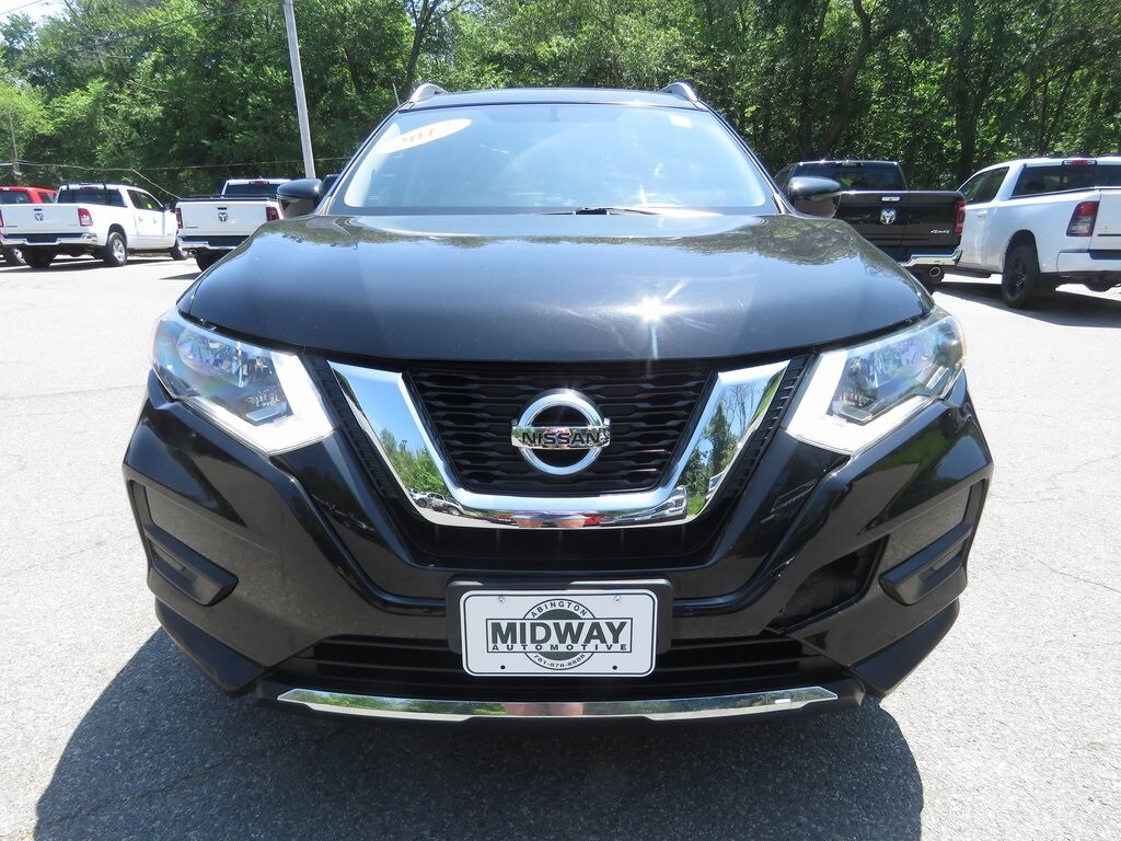 2017 Nissan Rogue S photo 2