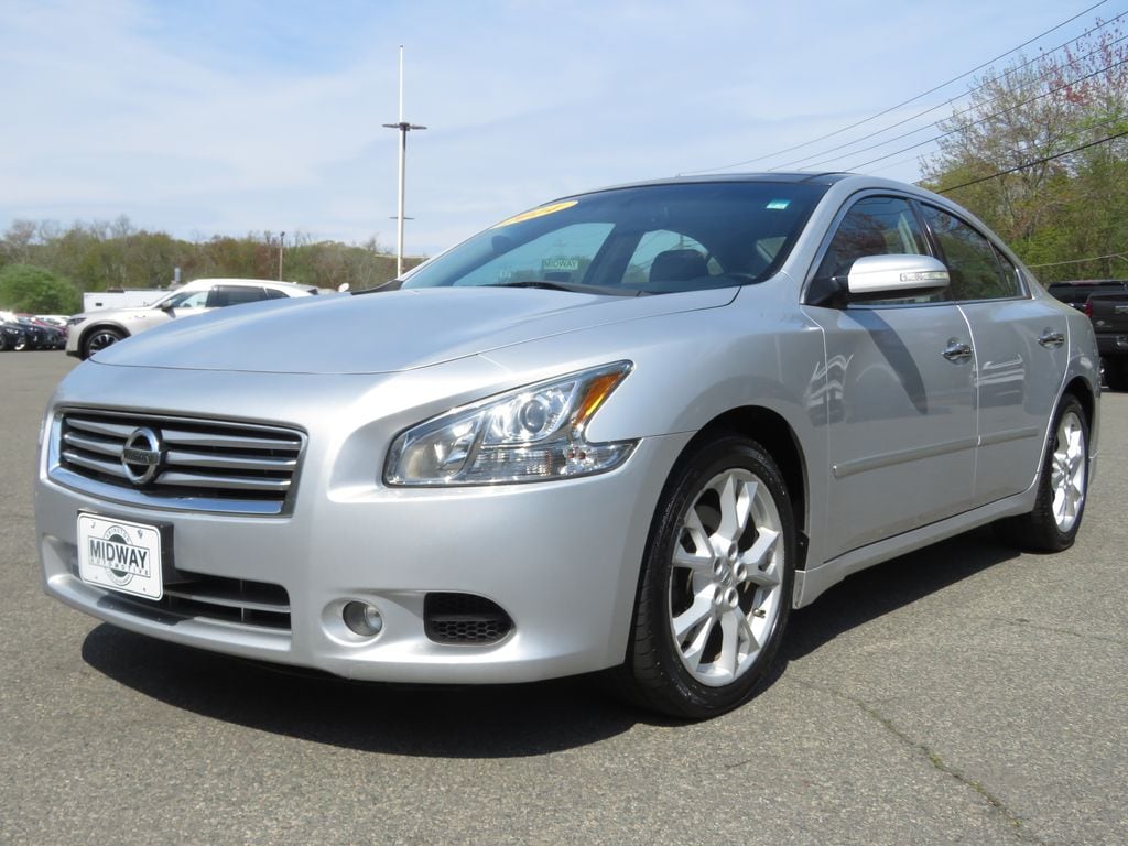 2014 Nissan Maxima's photo