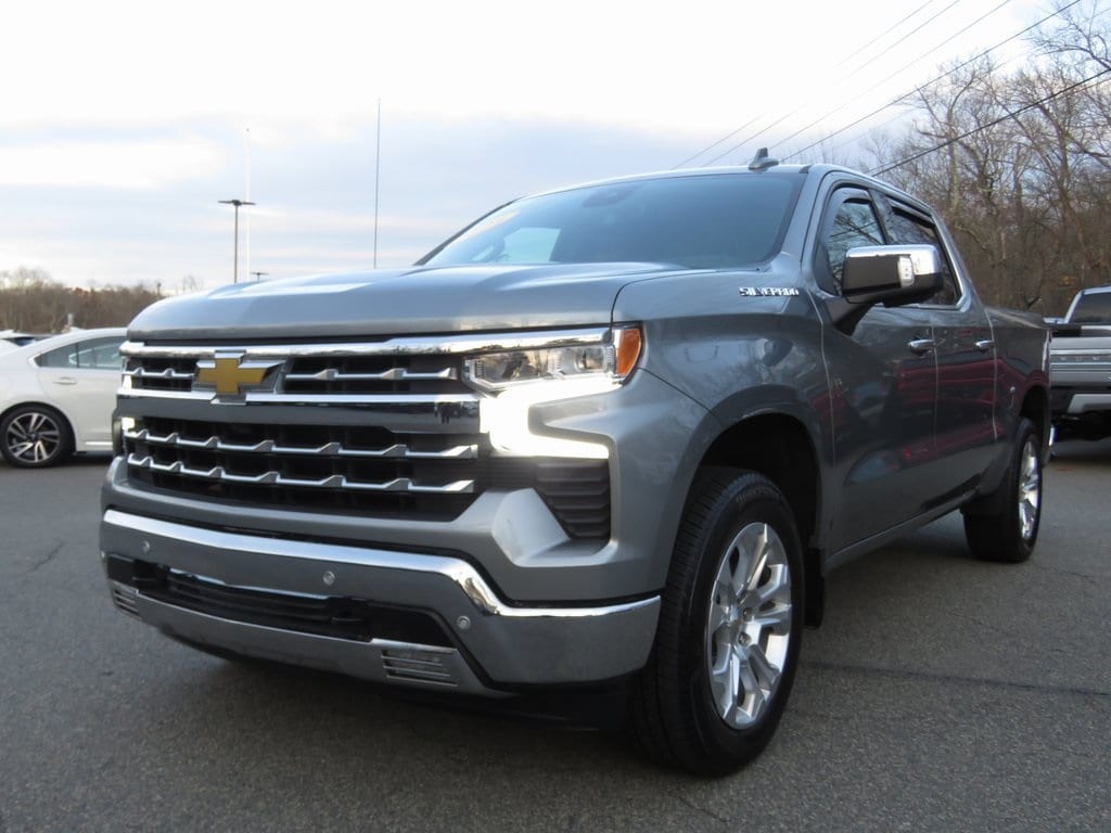 2024 Chevrolet Silverado 1500 LTZ's photo