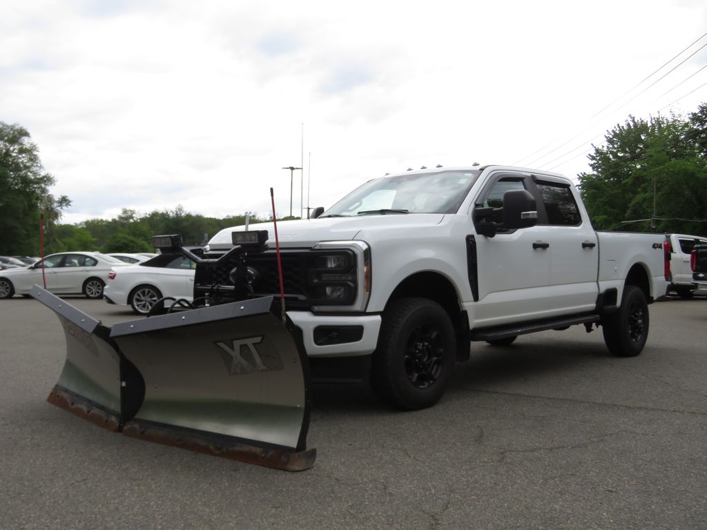2023 Ford F-250 XL 4x4 Crew Cab 6-3/4' Box's photo