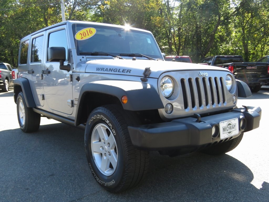 2016 Jeep Wrangler Unlimited Sport photo 3
