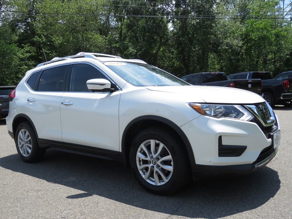 Used 2017 Nissan Rogue SV SUV