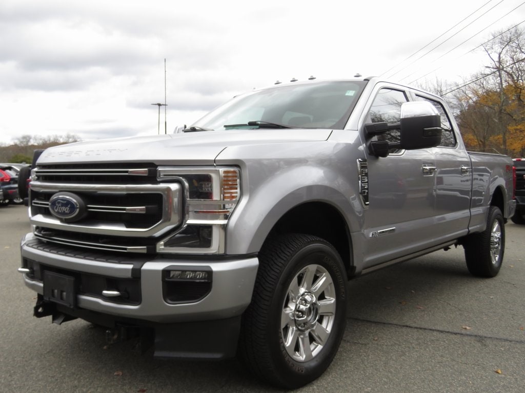 2022 Ford F-350 Super Duty Platinum's photo