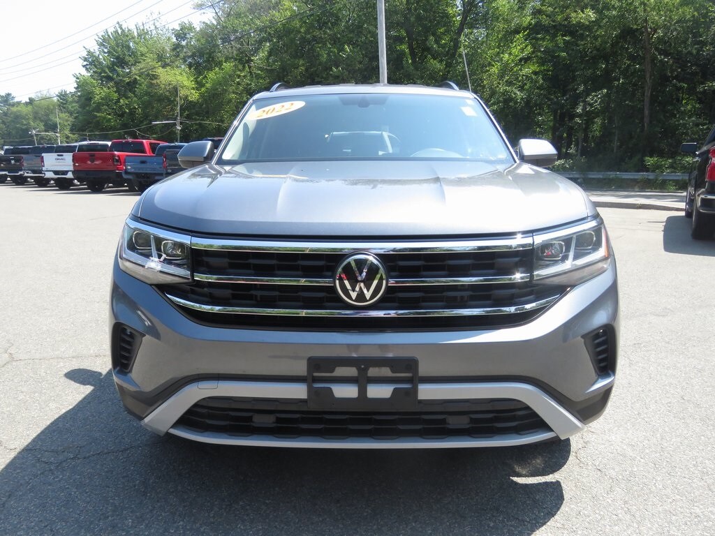 2022 Volkswagen Atlas SE photo 2