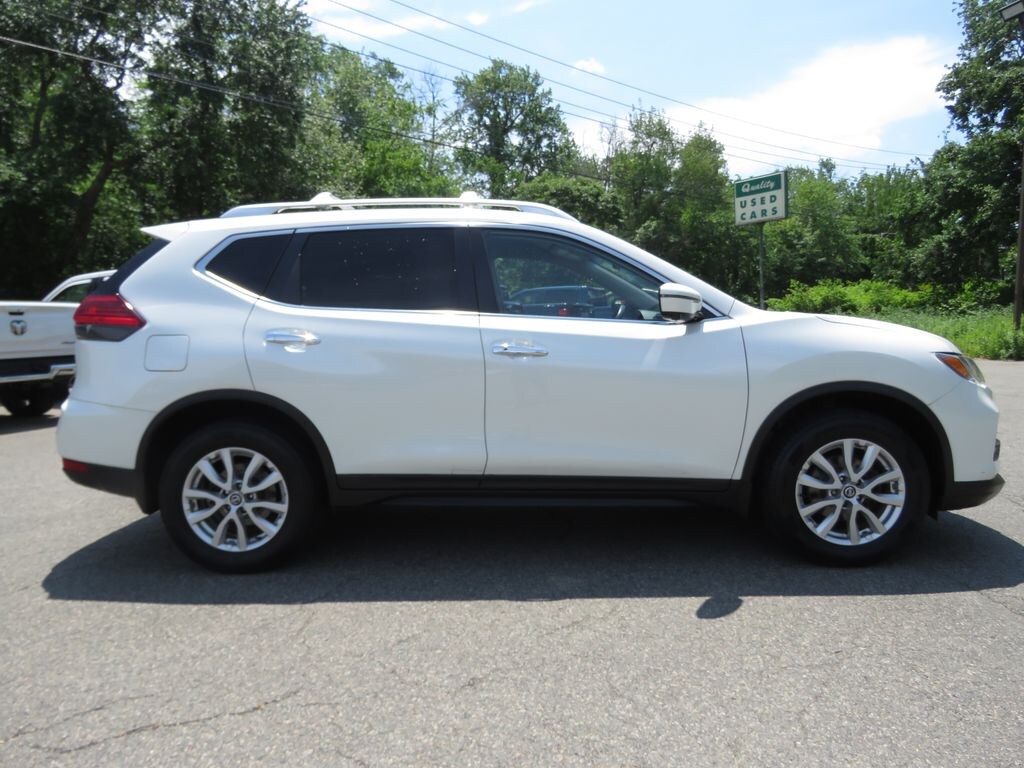 Used 2017 Nissan Rogue SV SUV