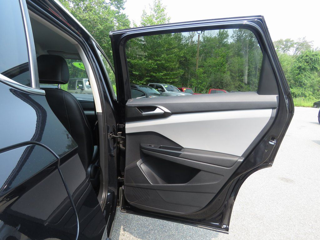 2022 Volkswagen Taos SEL - Photo 16