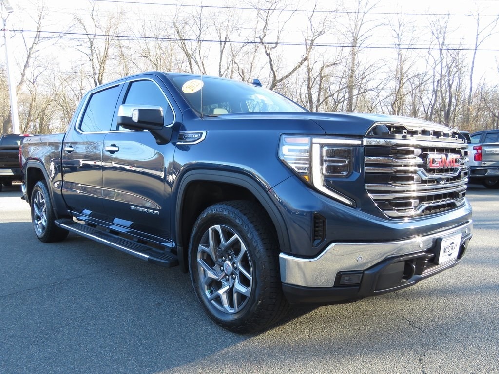 Used 2022 GMC Sierra 1500 SLT Truck Crew Cab