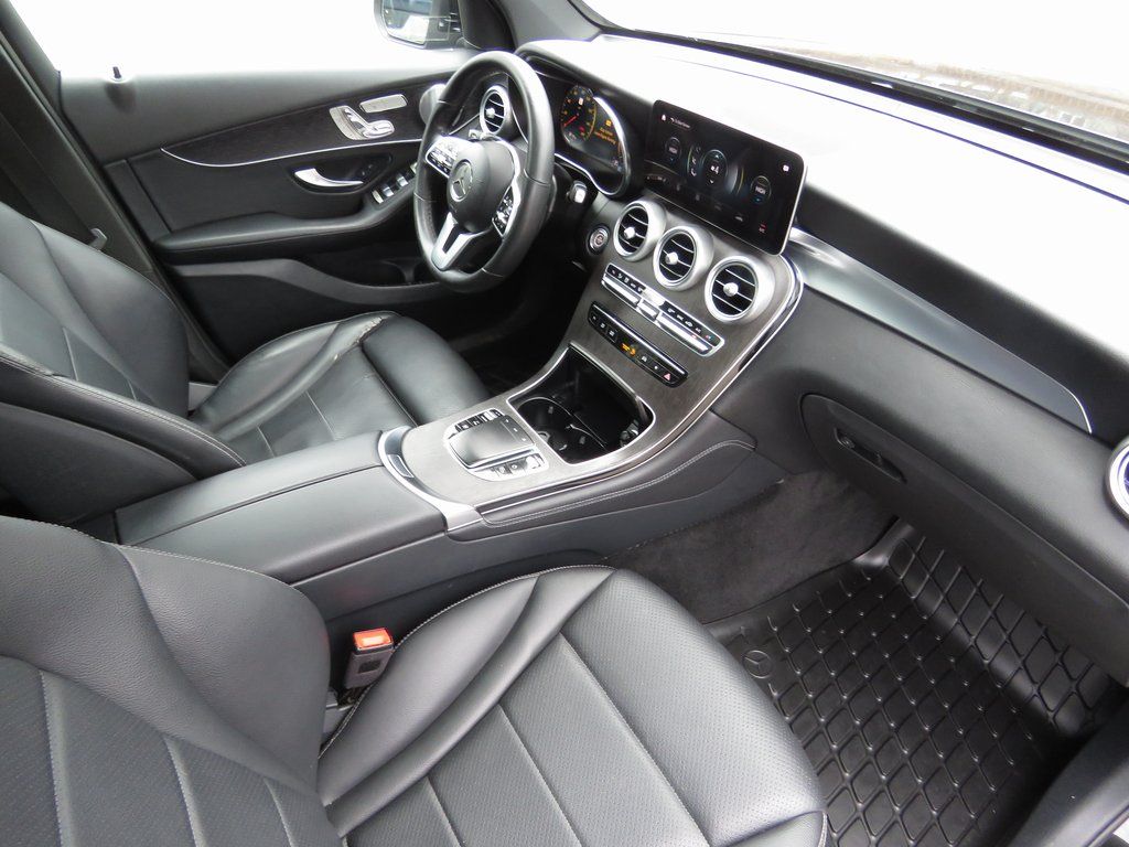 2021 Mercedes-Benz GLC GLC300 - Photo 15