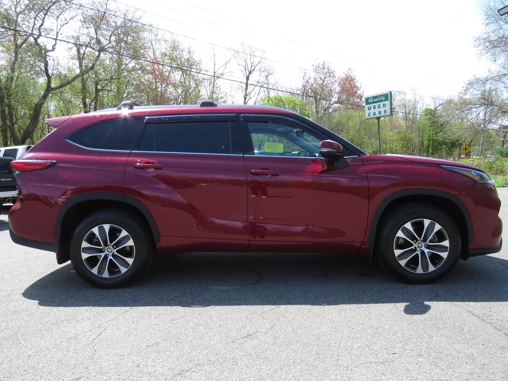 Used 2020 Toyota Highlander XLE SUV