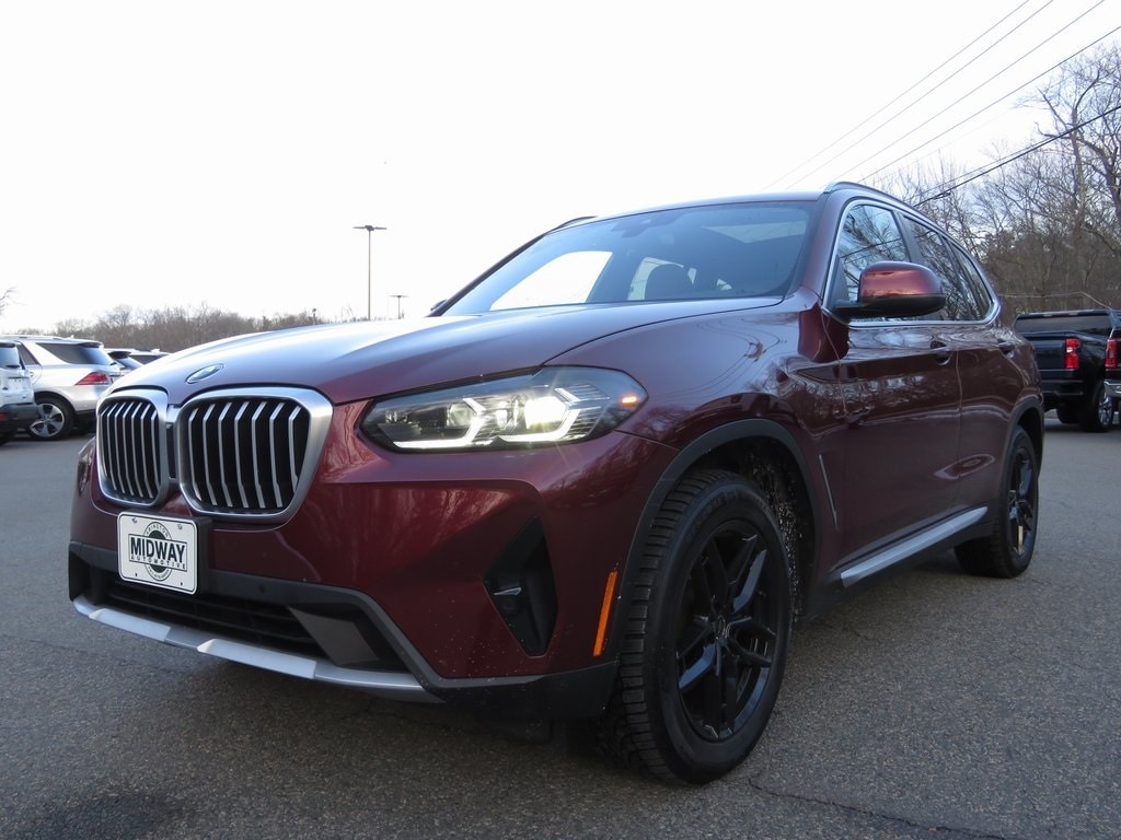 2022 BMW X3 30i's photo