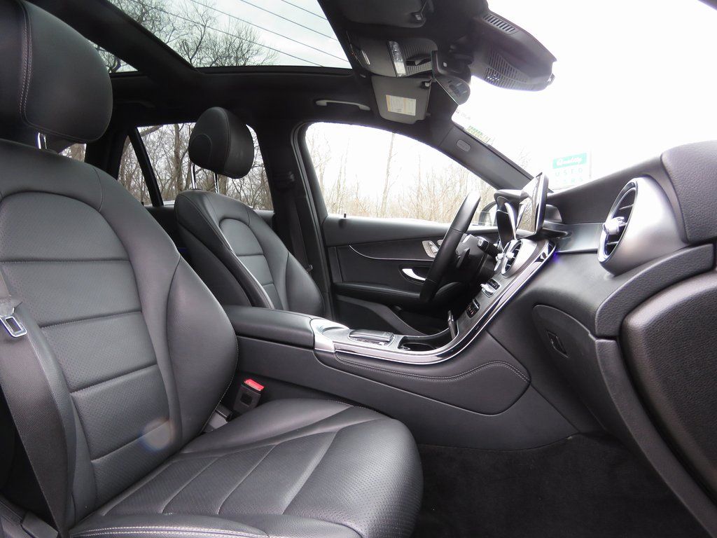 2021 Mercedes-Benz GLC GLC300 - Photo 14