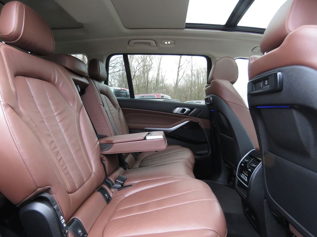 2019 BMW X7 40i - Photo 16