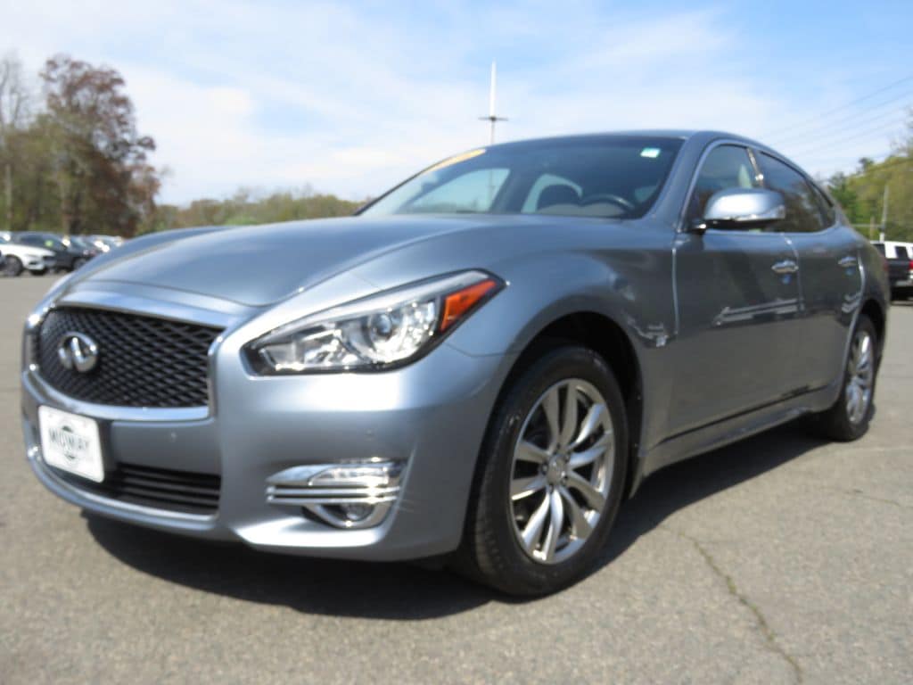 2016 INFINITI Q70 3.7 AWD's photo