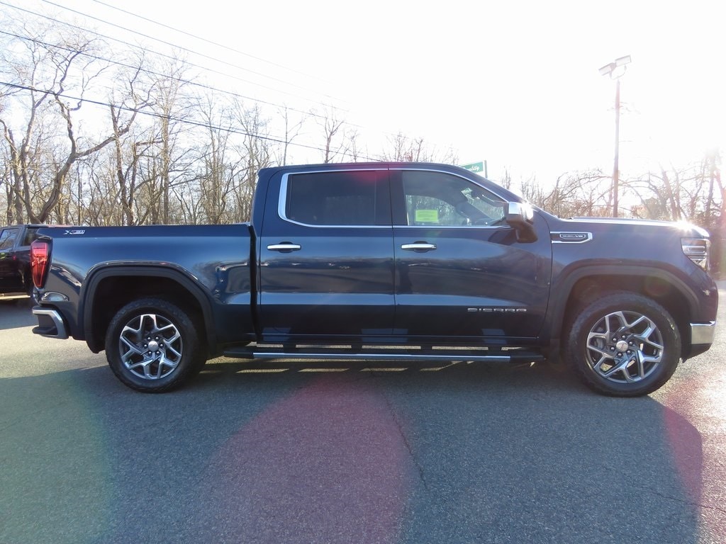 Used 2022 GMC Sierra 1500 SLT Truck Crew Cab