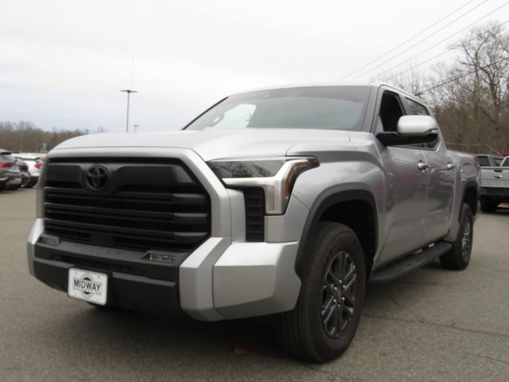 2025 Toyota Tundra SR5's photo