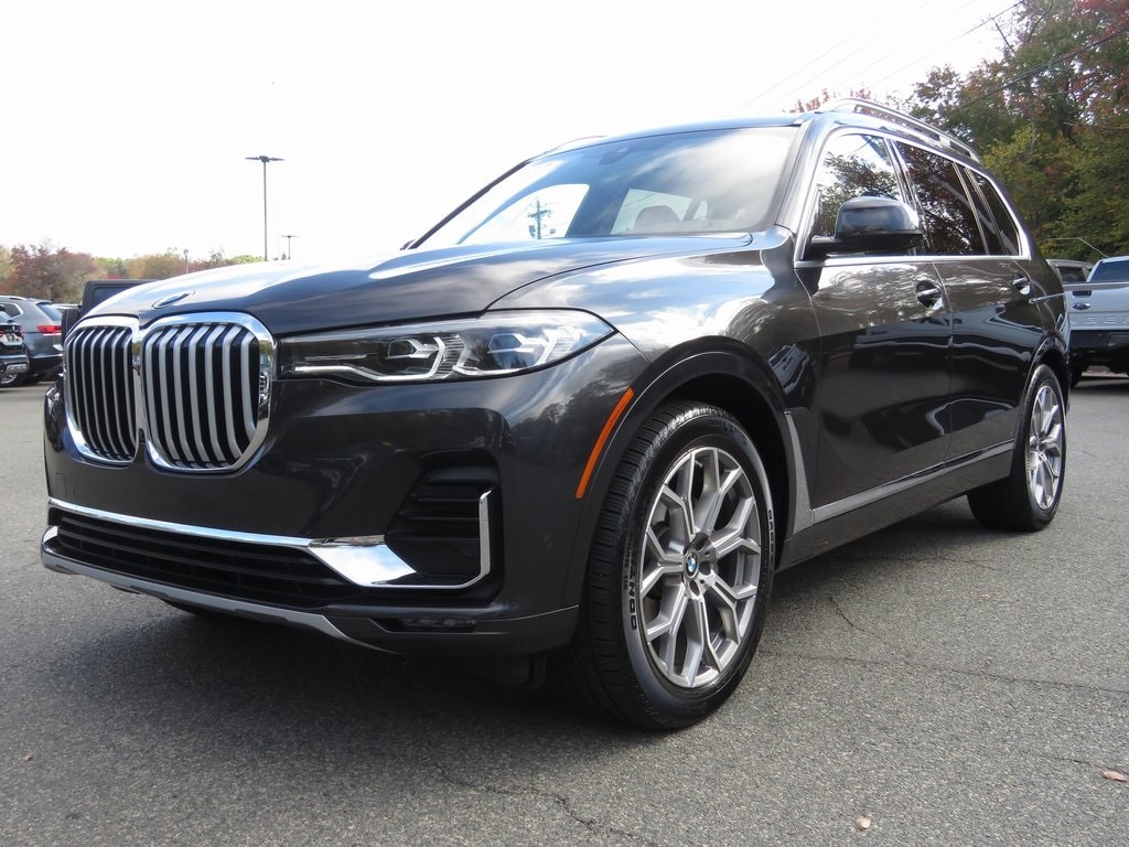 2022 BMW X7 40i's photo
