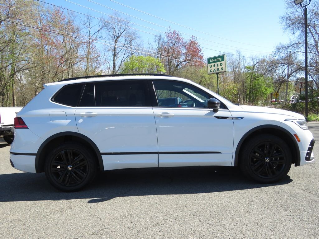 Used 2022 Volkswagen Tiguan 2.0T SE R-Line Black SUV