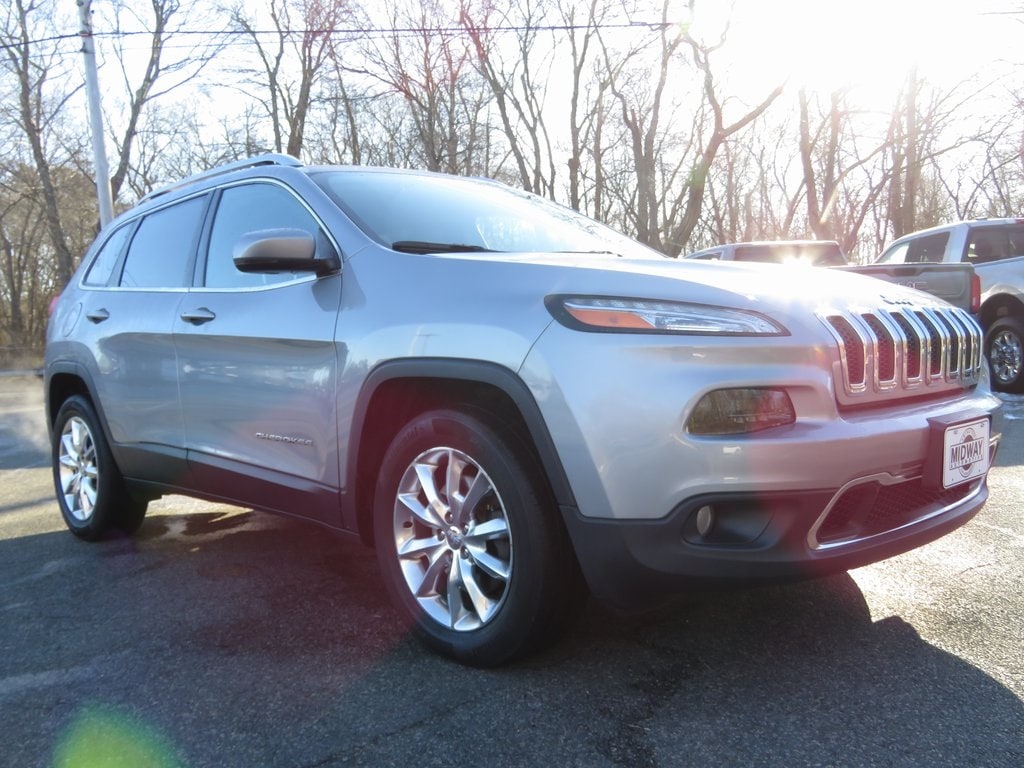 Used 2017 Jeep Cherokee Limited 4x4 SUV