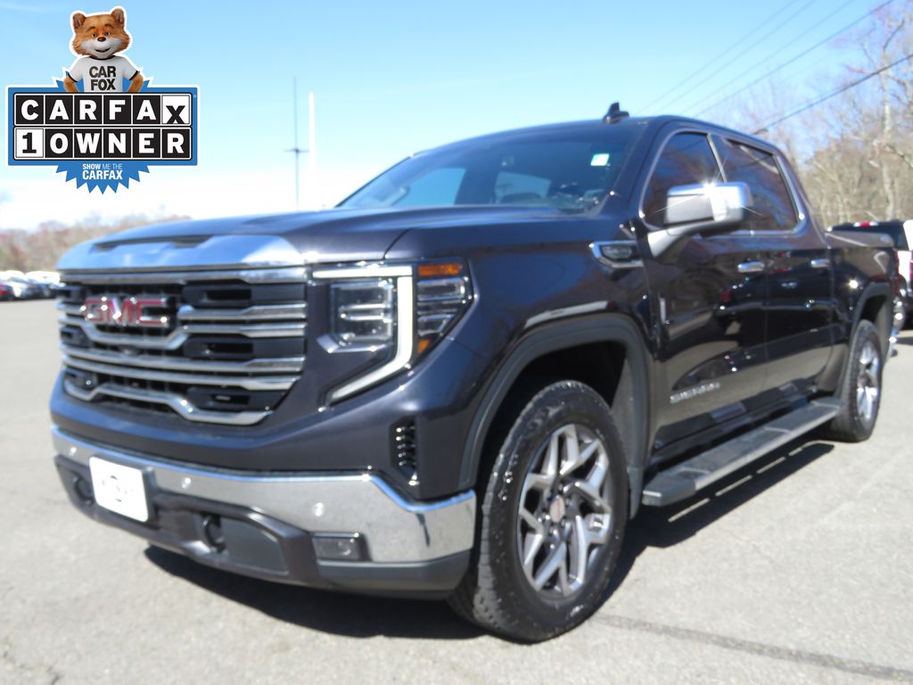 2022 GMC Sierra 4WD Crew Cab Short Box SLT's photo
