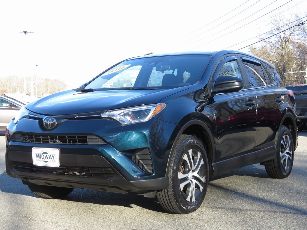 2018 Toyota RAV4 LE's photo