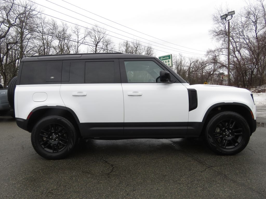 Used 2022 Land Rover Defender SE SUV