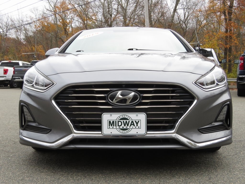 2019 Hyundai Sonata SE photo 2
