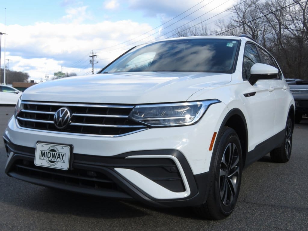 2022 Volkswagen Tiguan S's photo