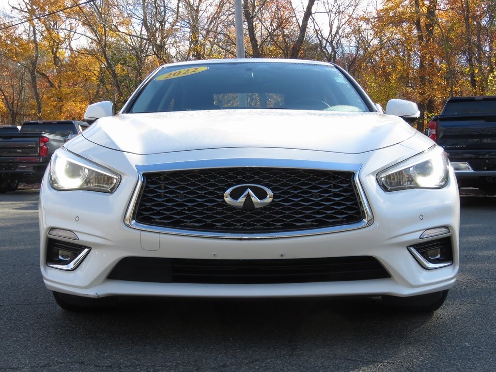 2022 Infiniti Q50 LUXE photo 2