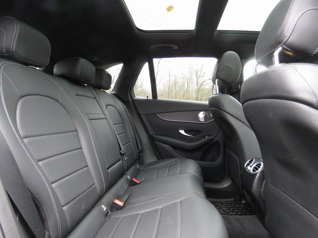 2021 Mercedes-Benz GLC GLC300 - Photo 17