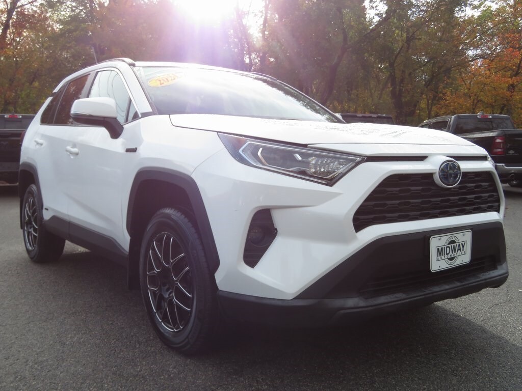 2021 Toyota RAV4 Hybrid XLE photo 3