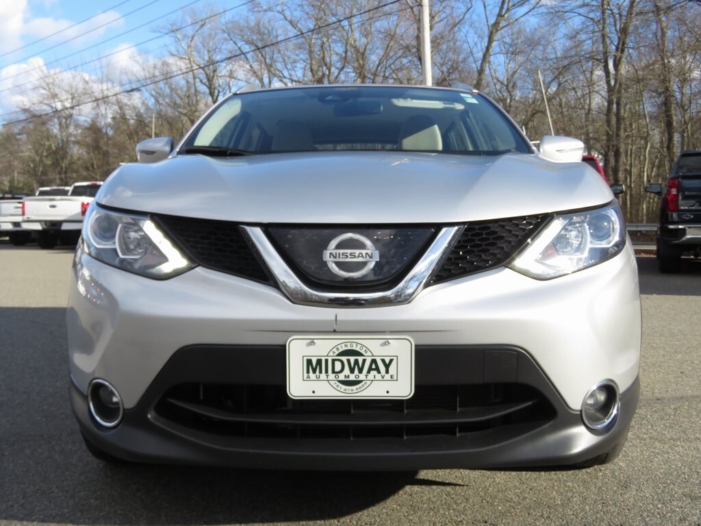 2019 Nissan Rogue Sport SV photo 2