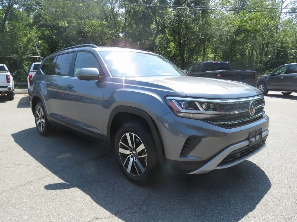 2022 Volkswagen Atlas SE photo 3