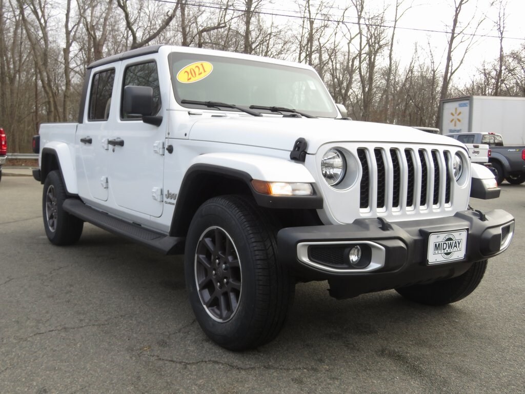 2021 Jeep Gladiator Overland photo 3