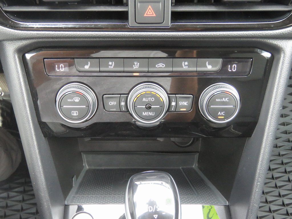 2022 Volkswagen Taos SEL - Photo 25