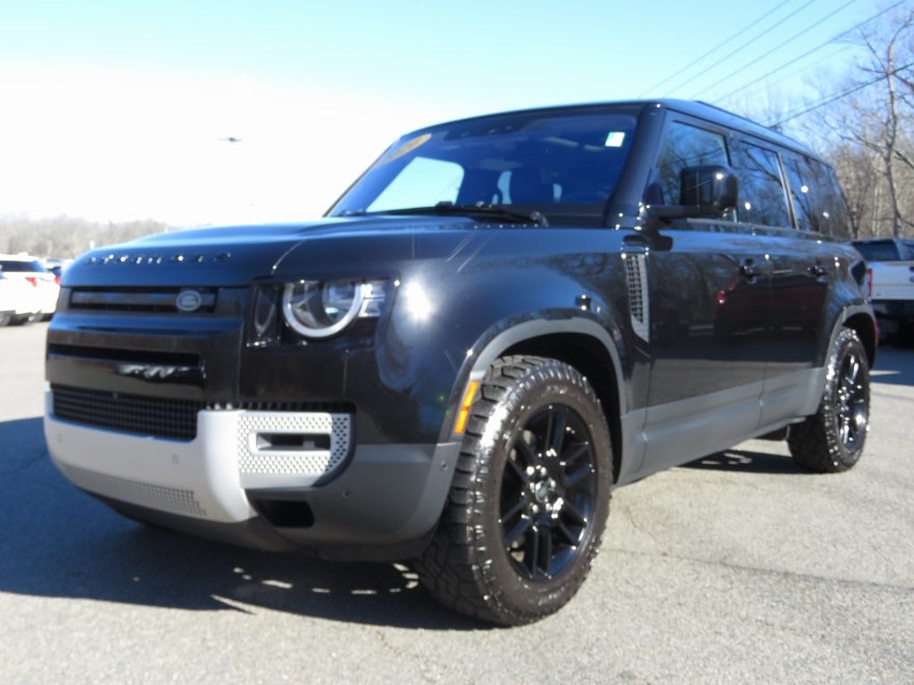 2020 Land Rover Defender S's photo