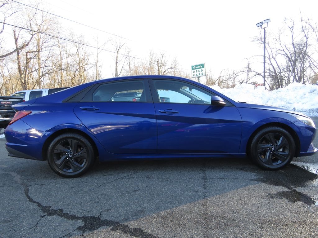 Used 2022 Hyundai Elantra SEL Sedan