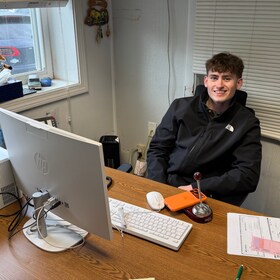 Staff member Michael Deveney from cff41c63d432
