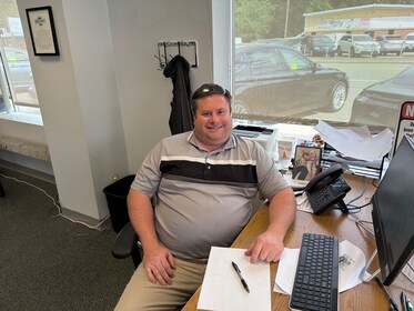 Staff member Kevin Deveney from cff41c63d432