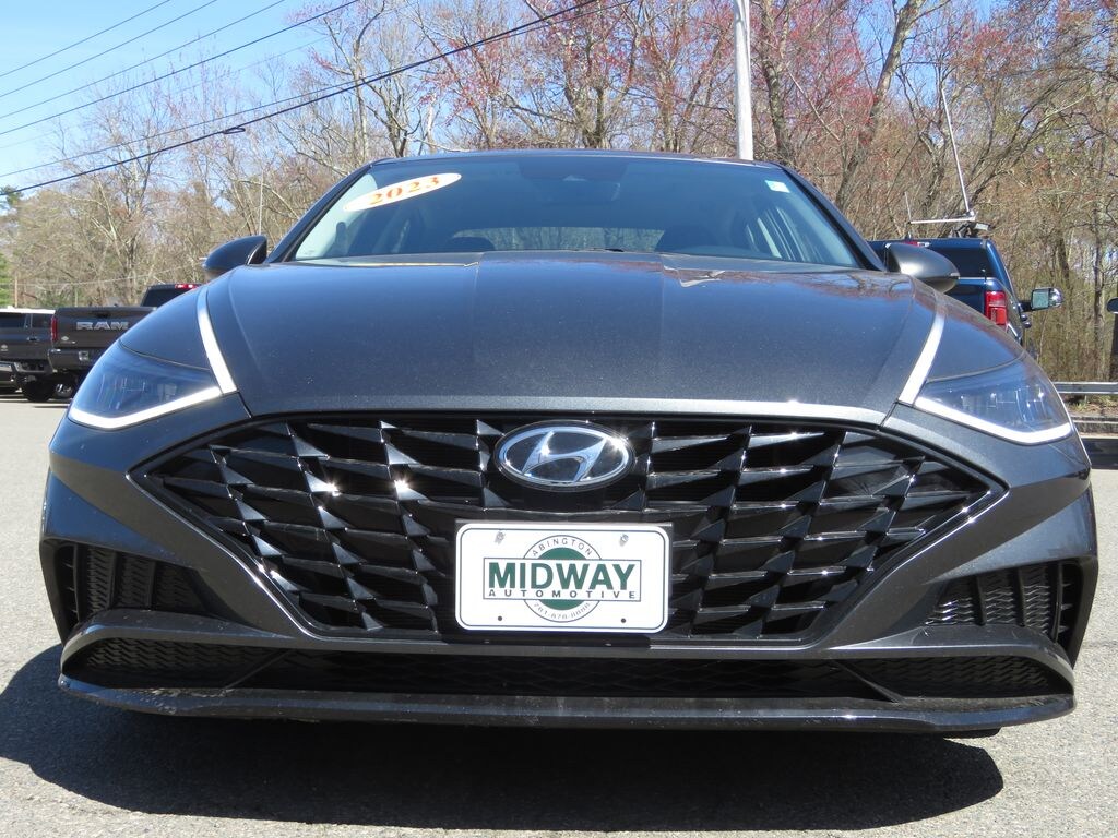 Used 2023 Hyundai Sonata SEL Sedan