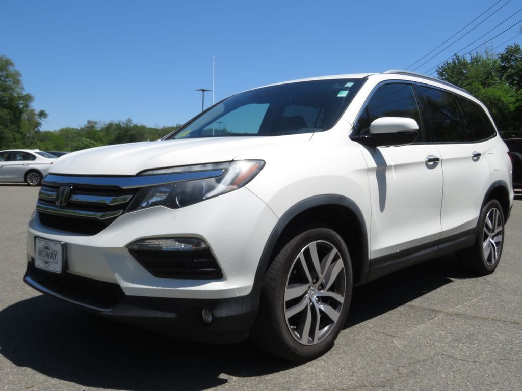 2017 Honda Pilot 4WD Touring's photo