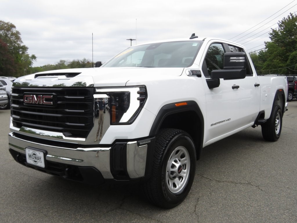 2024 GMC Sierra 3500HD Pro's photo
