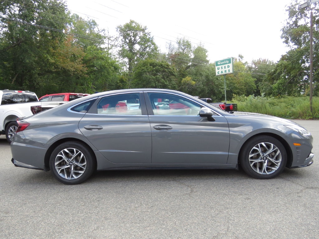 Used 2023 Hyundai Sonata SEL Sedan
