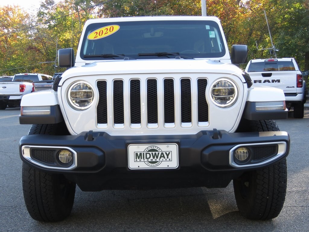 2020 Jeep Wrangler Unlimited Sahara photo 2