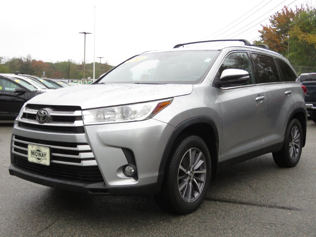 Used 2019 Toyota Highlander XLE V6 SUV