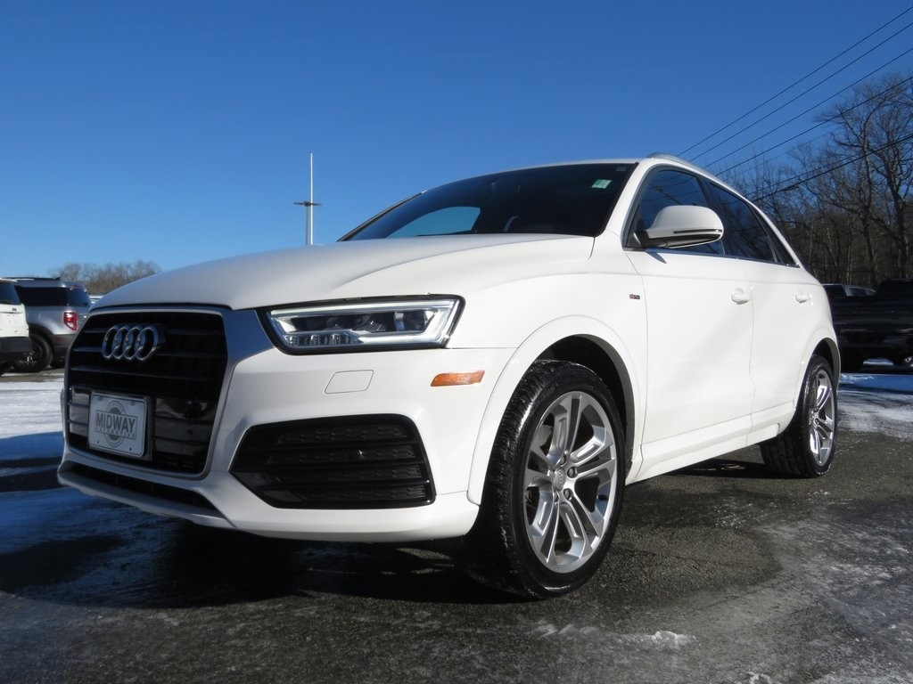2018 Audi Q3 Premium Plus's photo