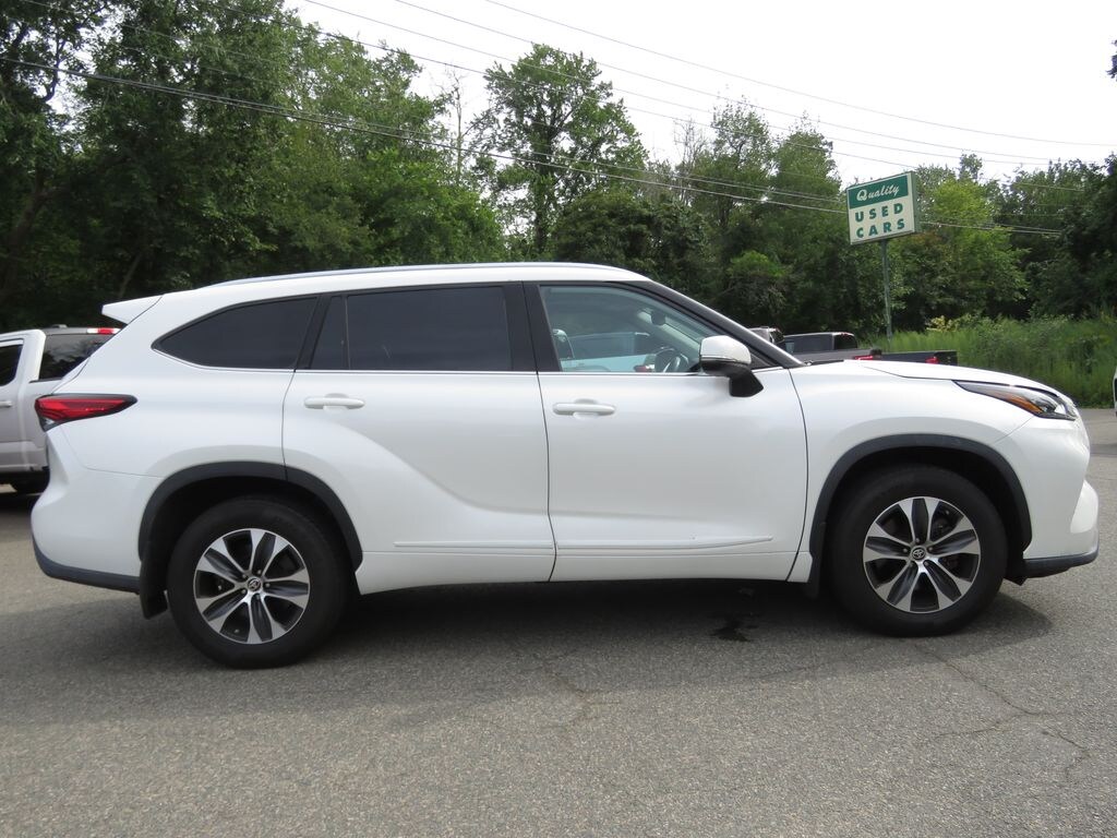 Used 2020 Toyota Highlander XLE SUV