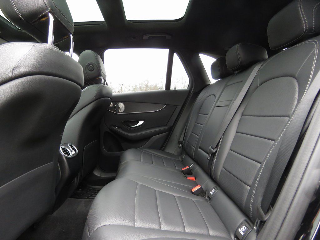 2021 Mercedes-Benz GLC GLC300 - Photo 21