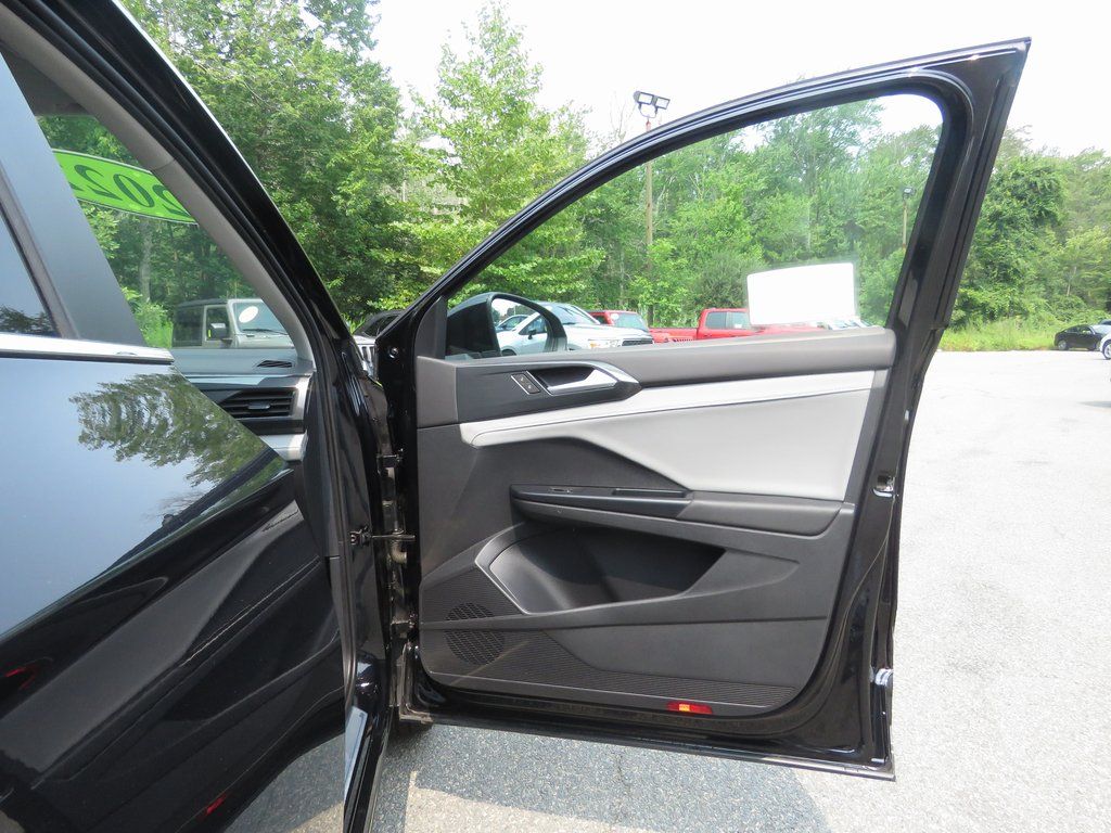 2022 Volkswagen Taos SEL - Photo 15