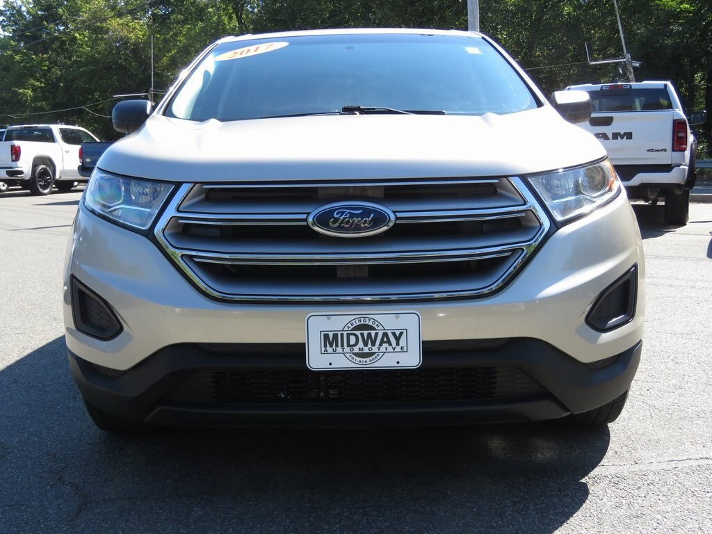2017 Ford Edge SE photo 2