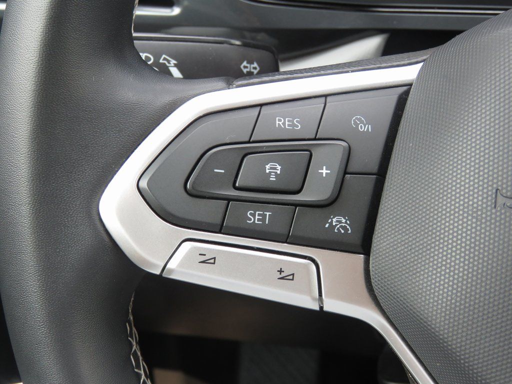 2022 Volkswagen Taos SEL - Photo 22